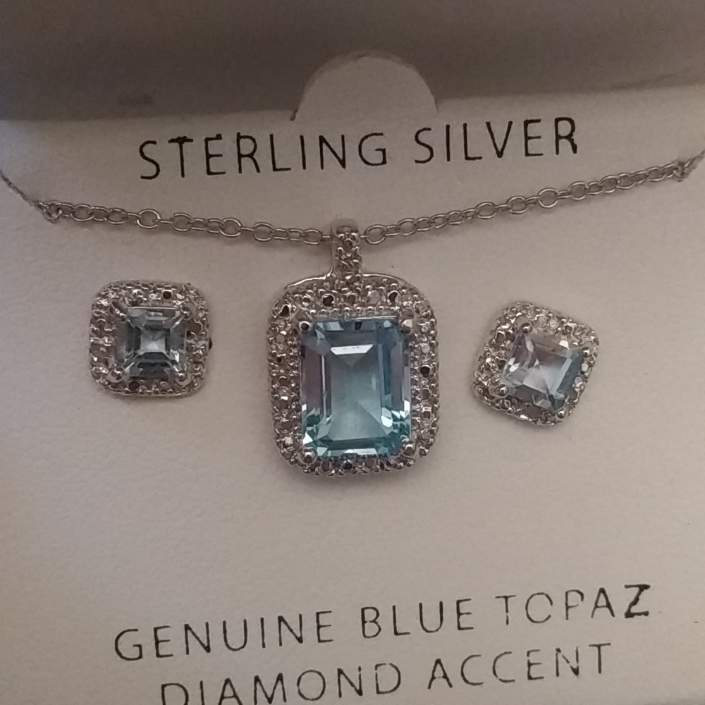 Blue topaz diamond earring necklace set